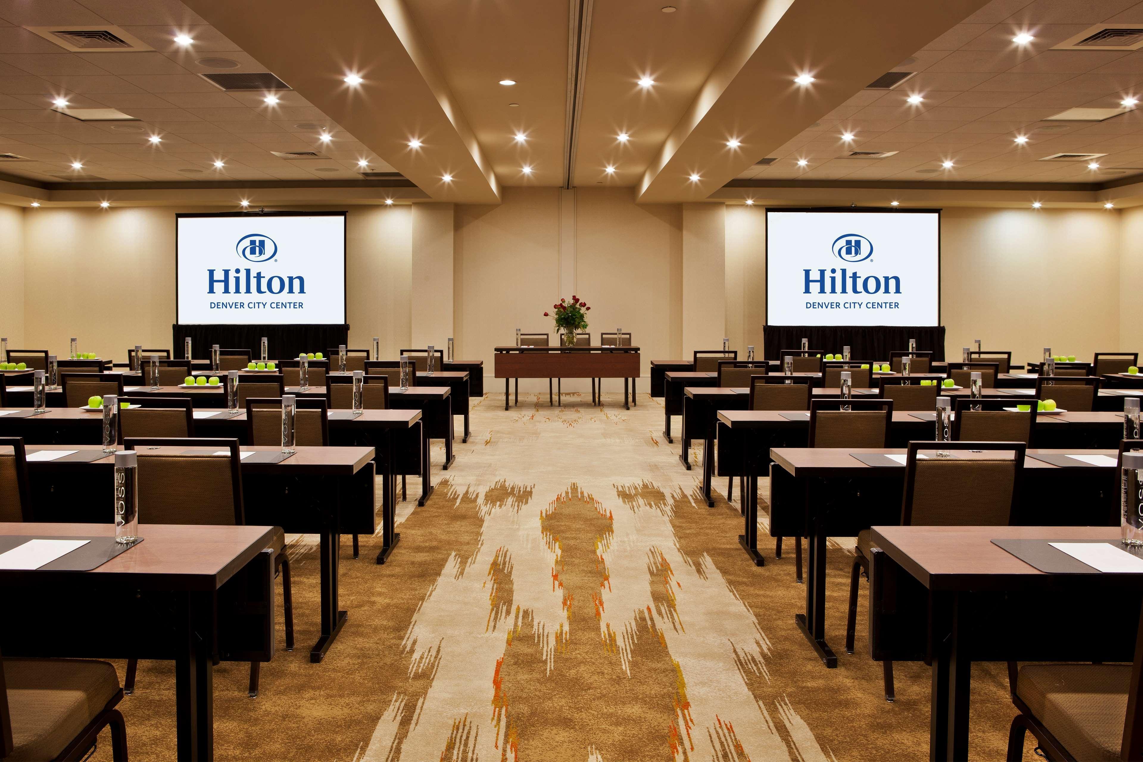 Hilton Denver City Center Bagian luar foto