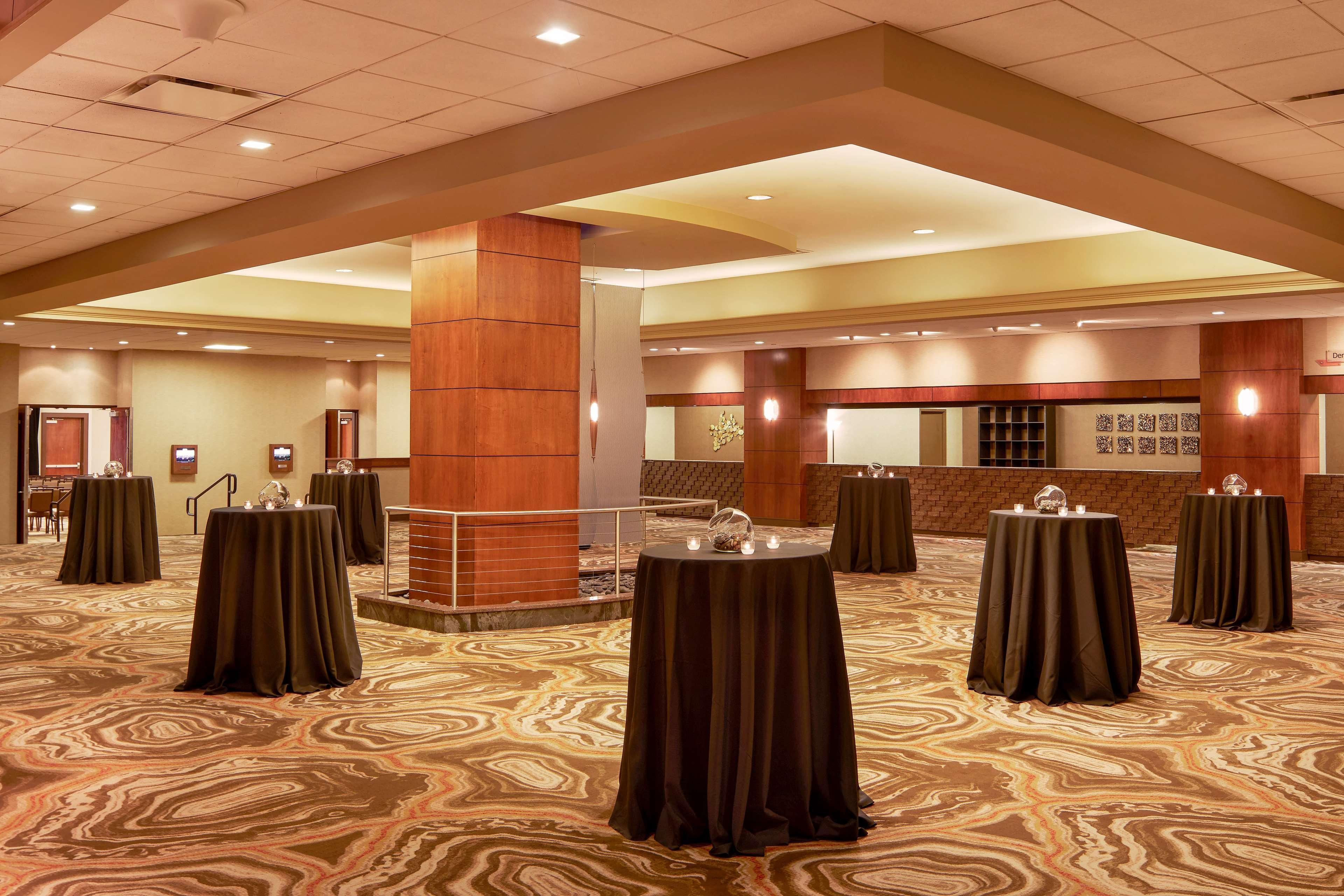Hilton Denver City Center Bagian luar foto