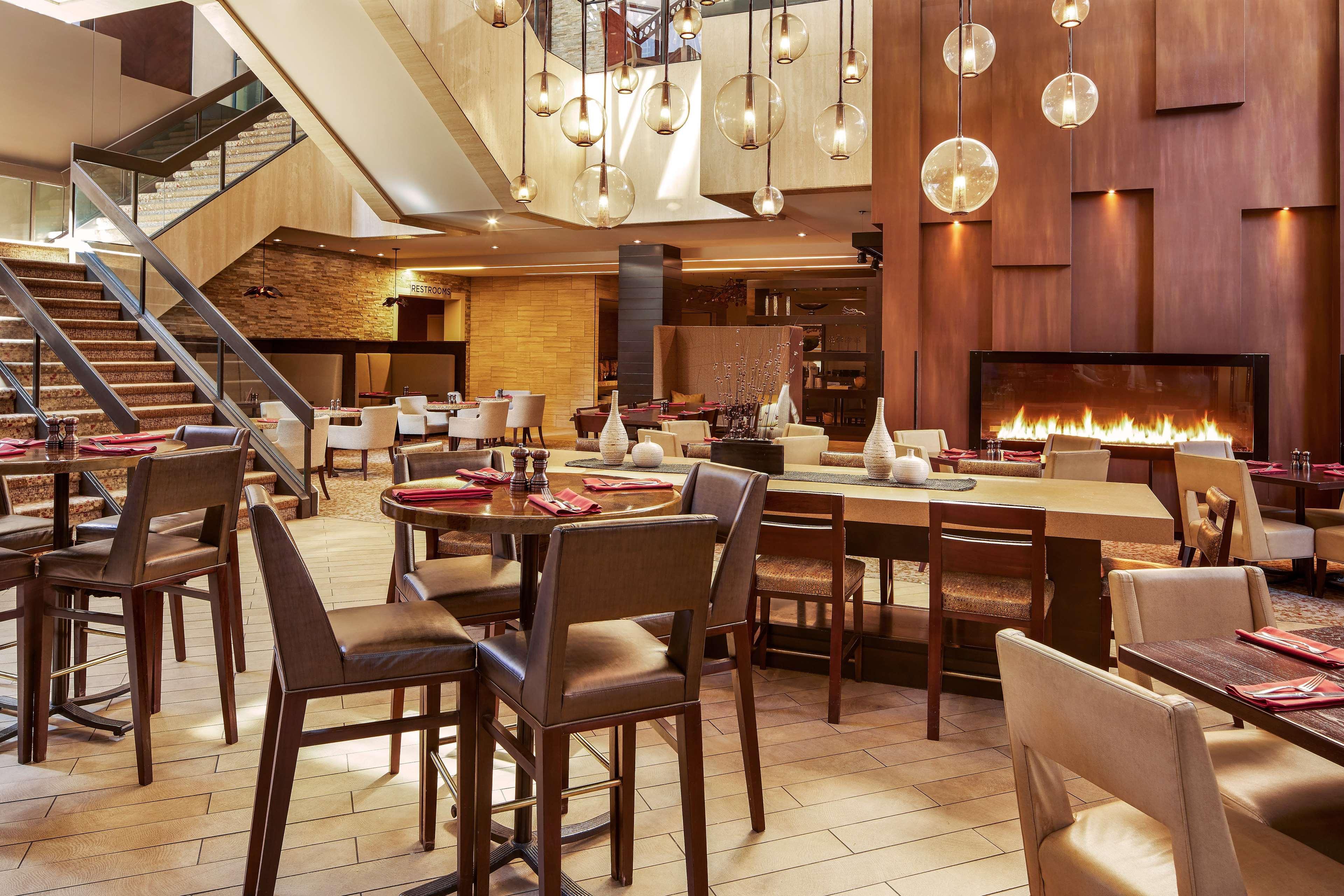 Hilton Denver City Center Bagian luar foto