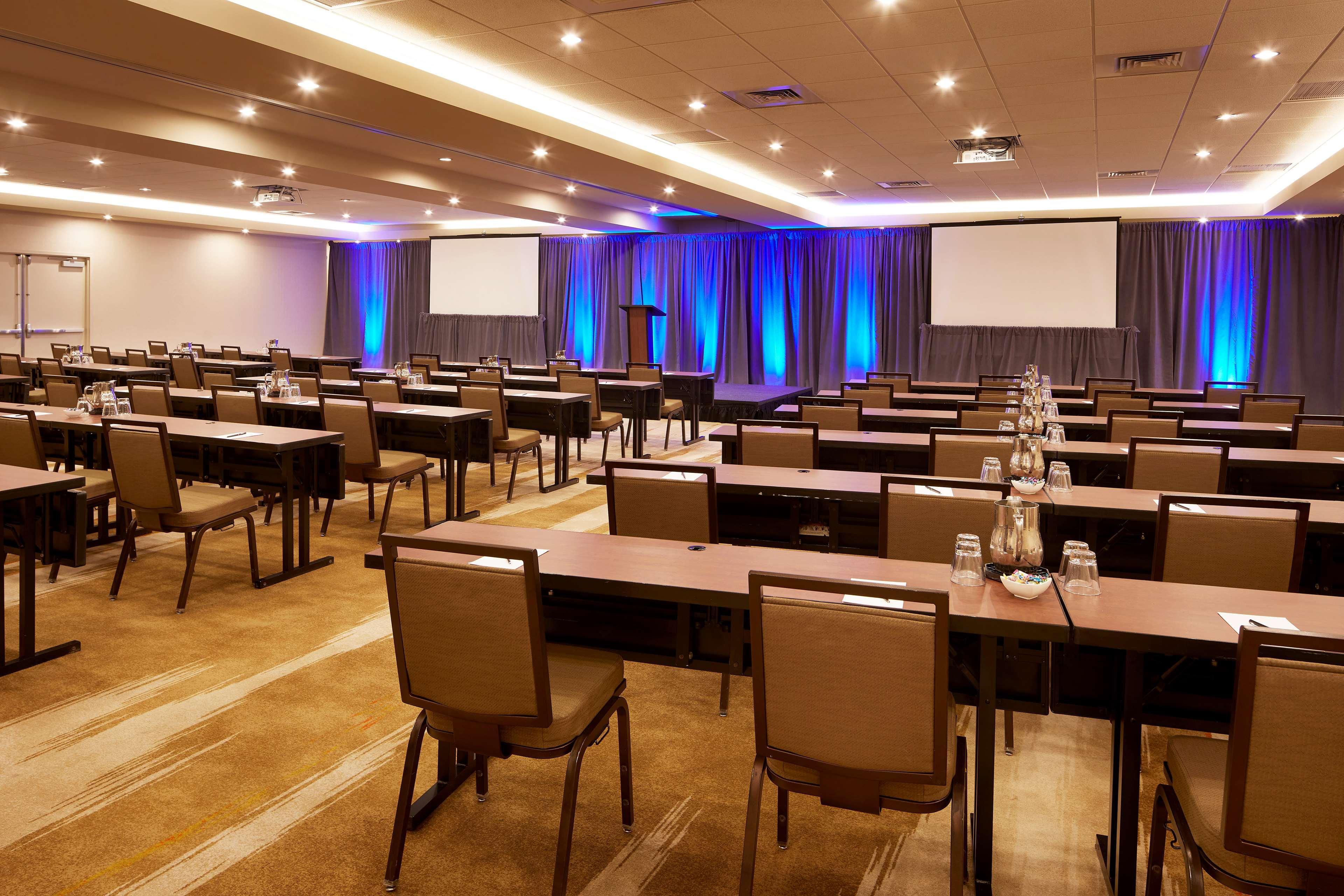 Hilton Denver City Center Bagian luar foto