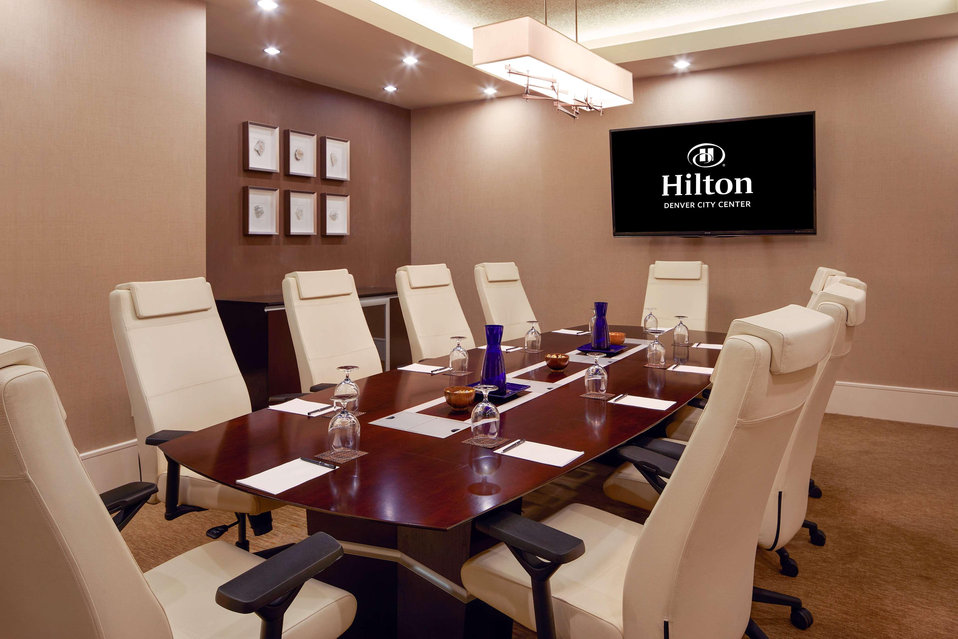 Hilton Denver City Center Bagian luar foto