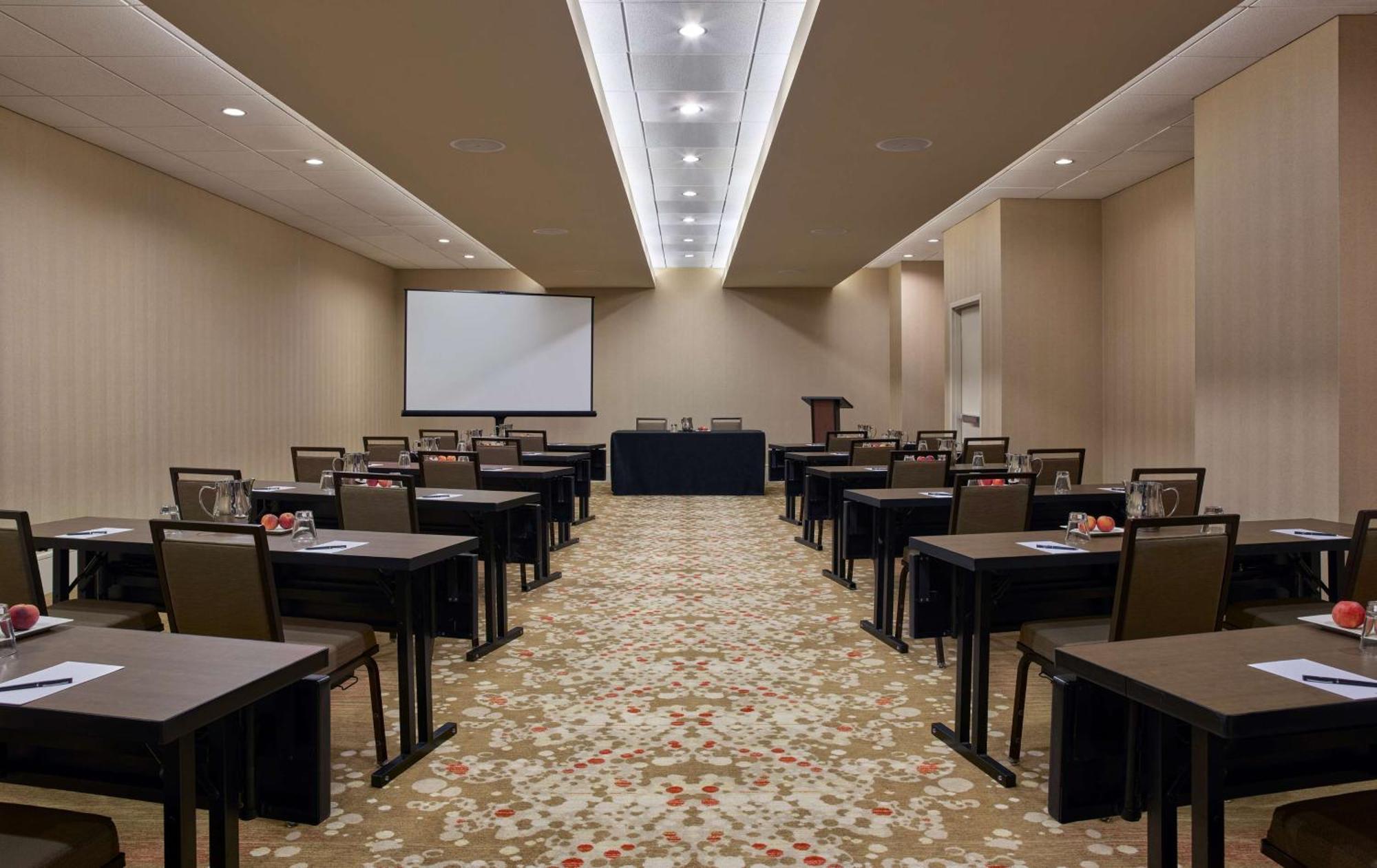 Hilton Denver City Center Bagian luar foto