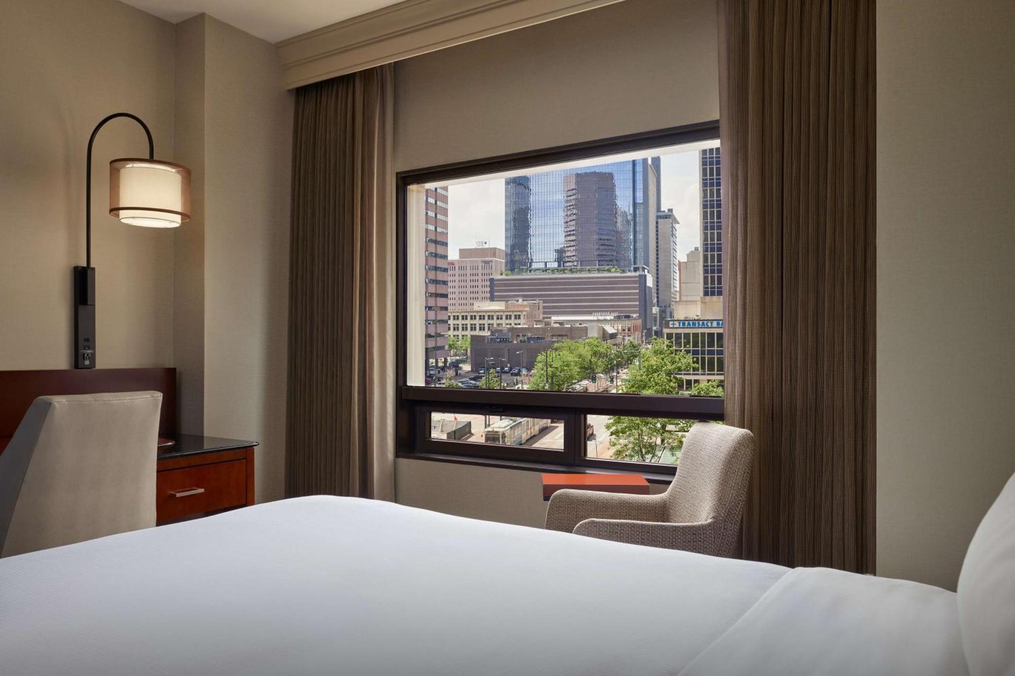 Hilton Denver City Center Bagian luar foto