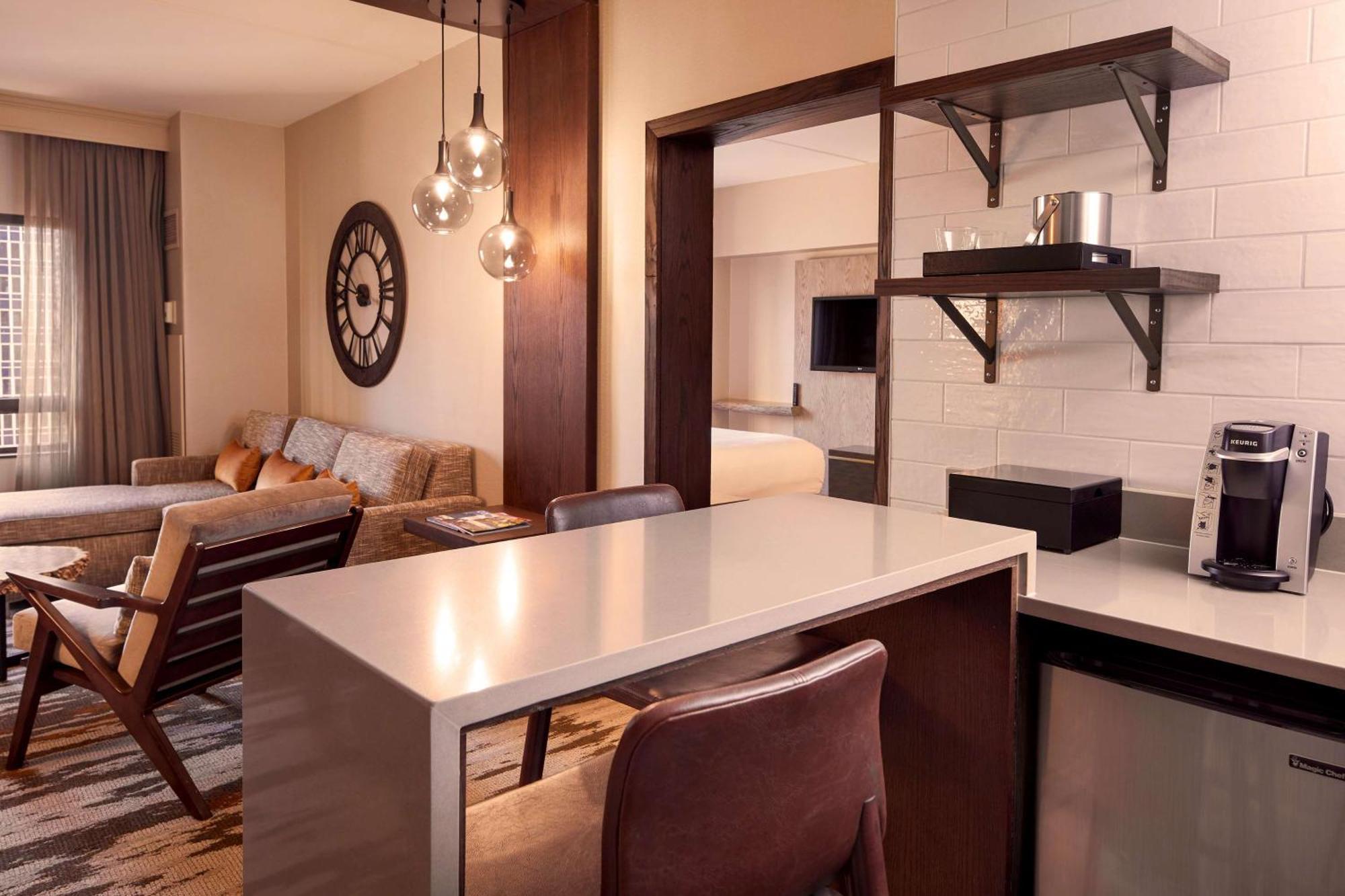 Hilton Denver City Center Bagian luar foto